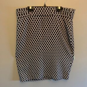 Navy and white pencil skirt Sz lrg